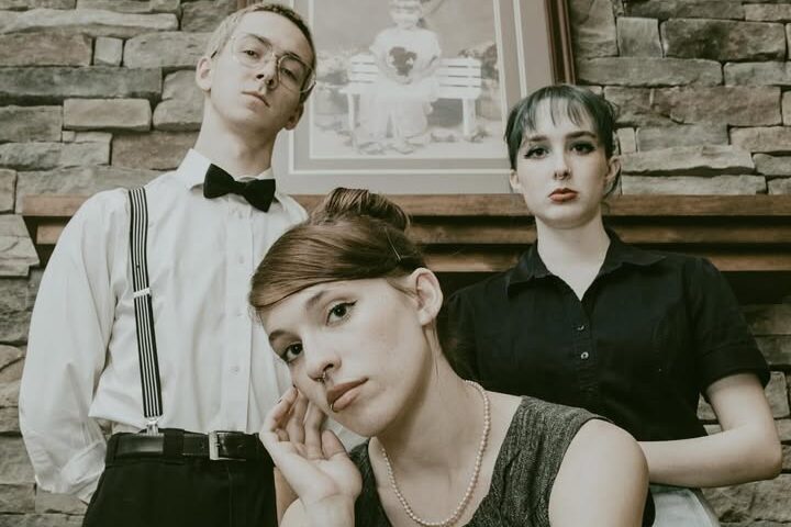 Song Premiere: REVERI3 - "Provider"